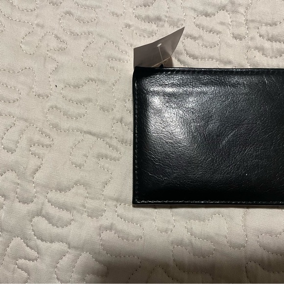 GUESS men’s black and brown genuine leather wallet - Picture 5 of 8